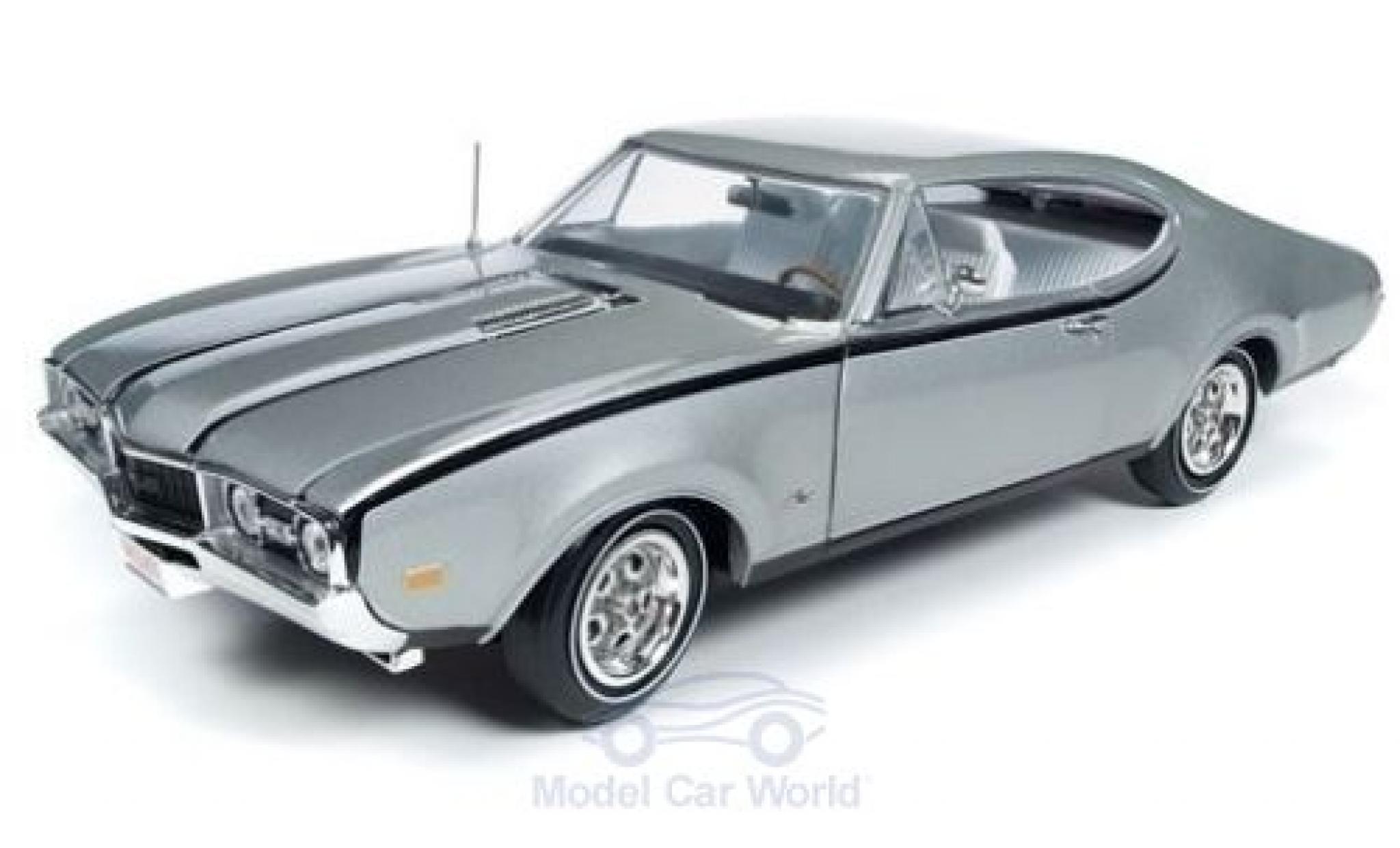 Oldsmobile Cutlass 1/18 Auto World Hurst grijs 1968 modelauto