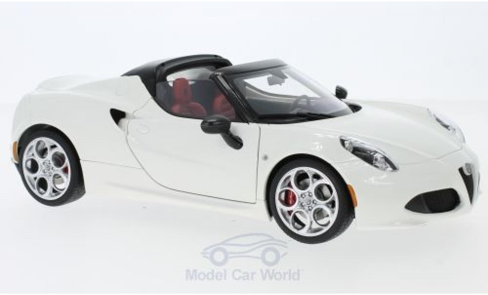 Alfa Romeo 4C 1/18 AUTOart Spider wit 2015 modelauto