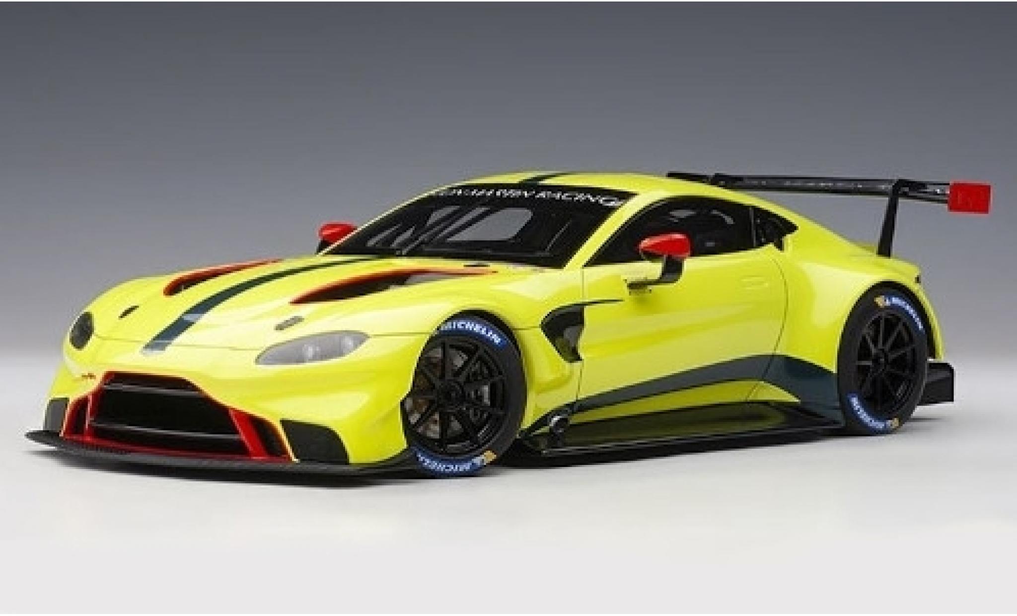 Aston Martin Vantage 1/18 AUTOart GTE Le Mans Pro groen Racing 2018 Plain Body Version modelauto