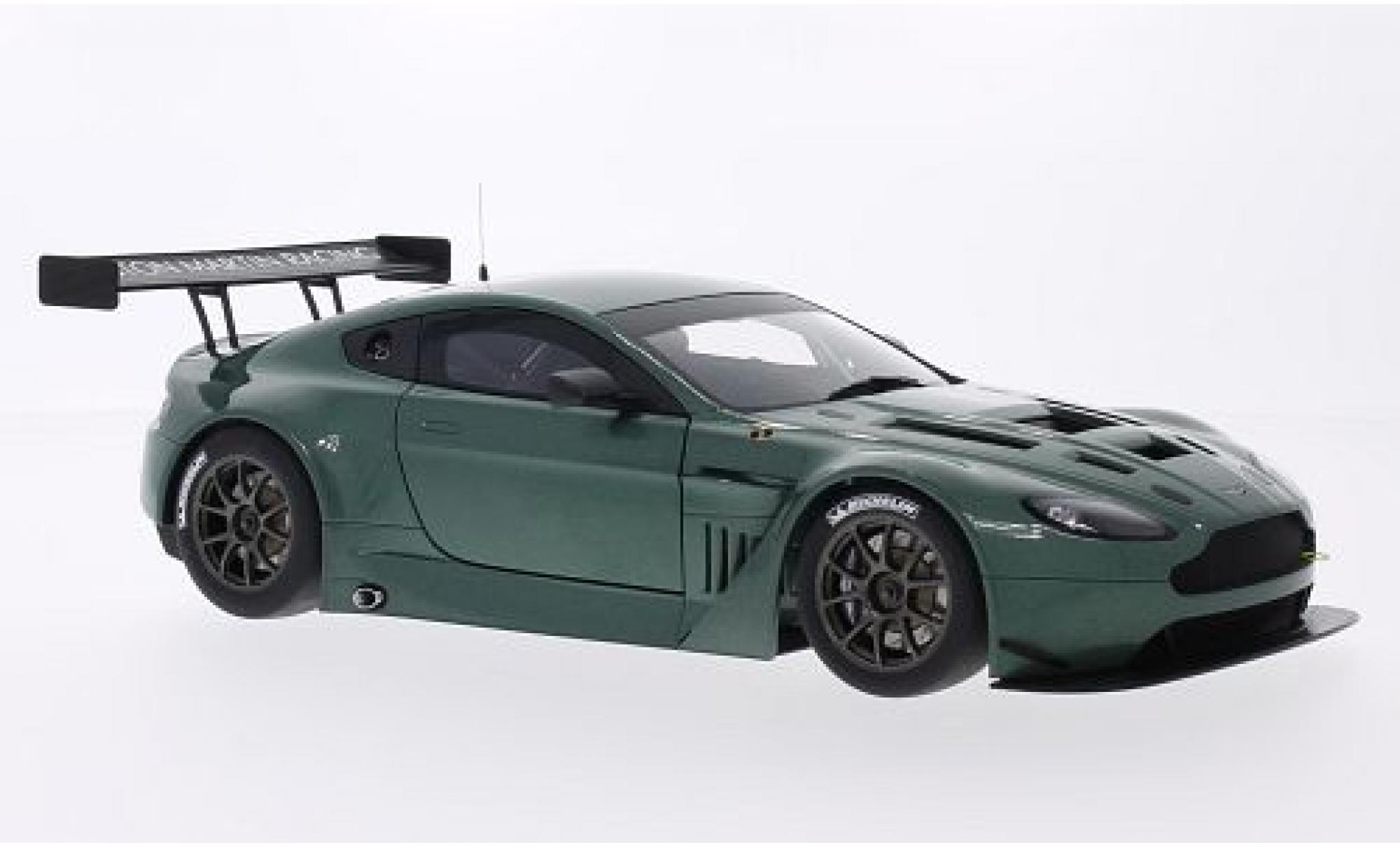 Aston Martin Vantage 1/18 AUTOart V12 GT3 metallic groen 2013 Plain Body Version modelauto