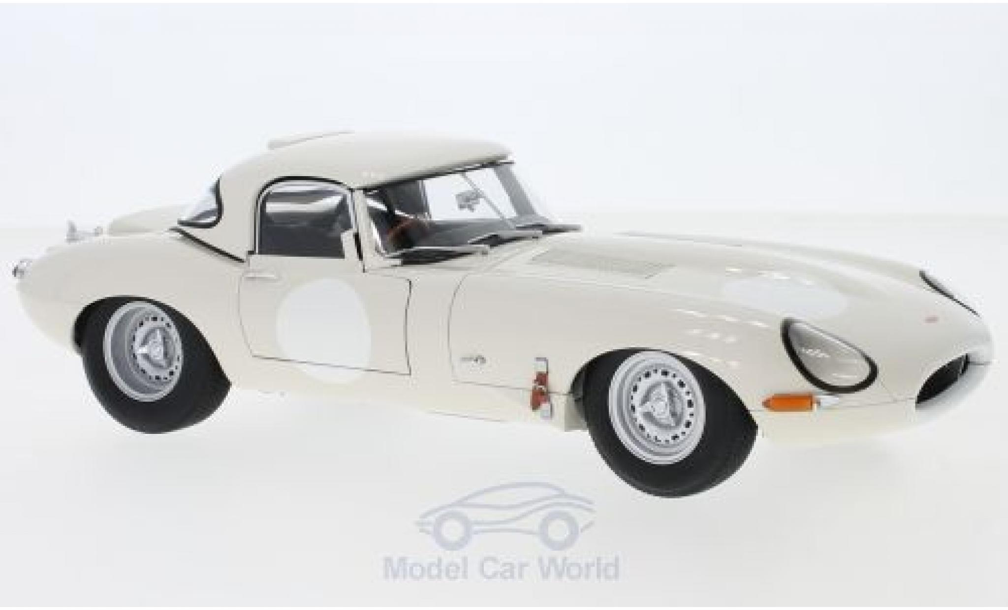 Jaguar E-Type 1/18 AUTOart Lightweight wit RHD mit abnehmbarem Dach modelauto