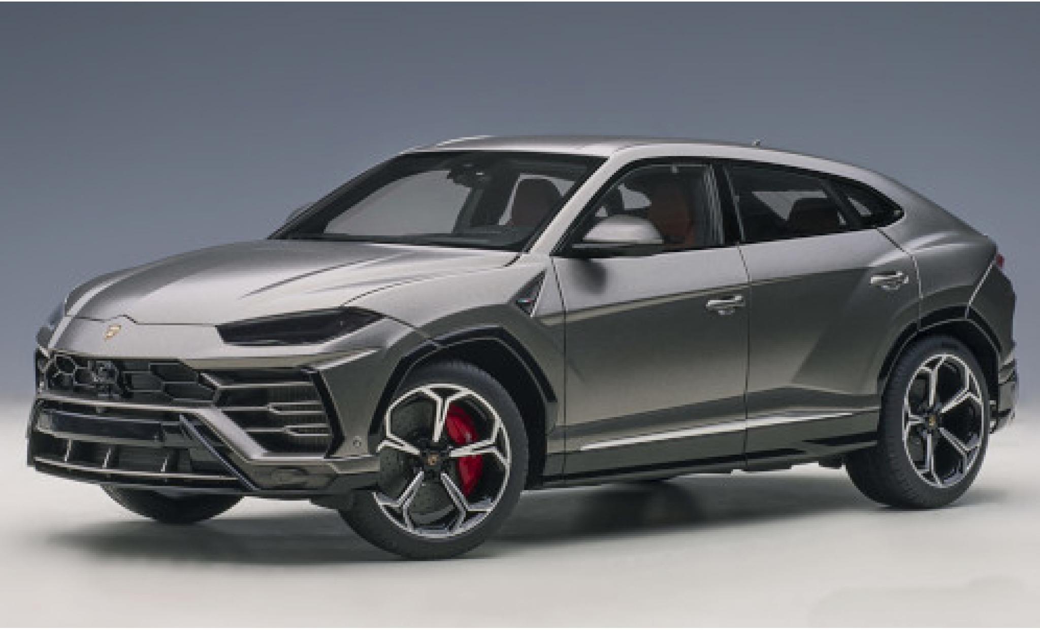 Lamborghini Urus 1/18 AUTOart matt-grijs 2018 modelauto