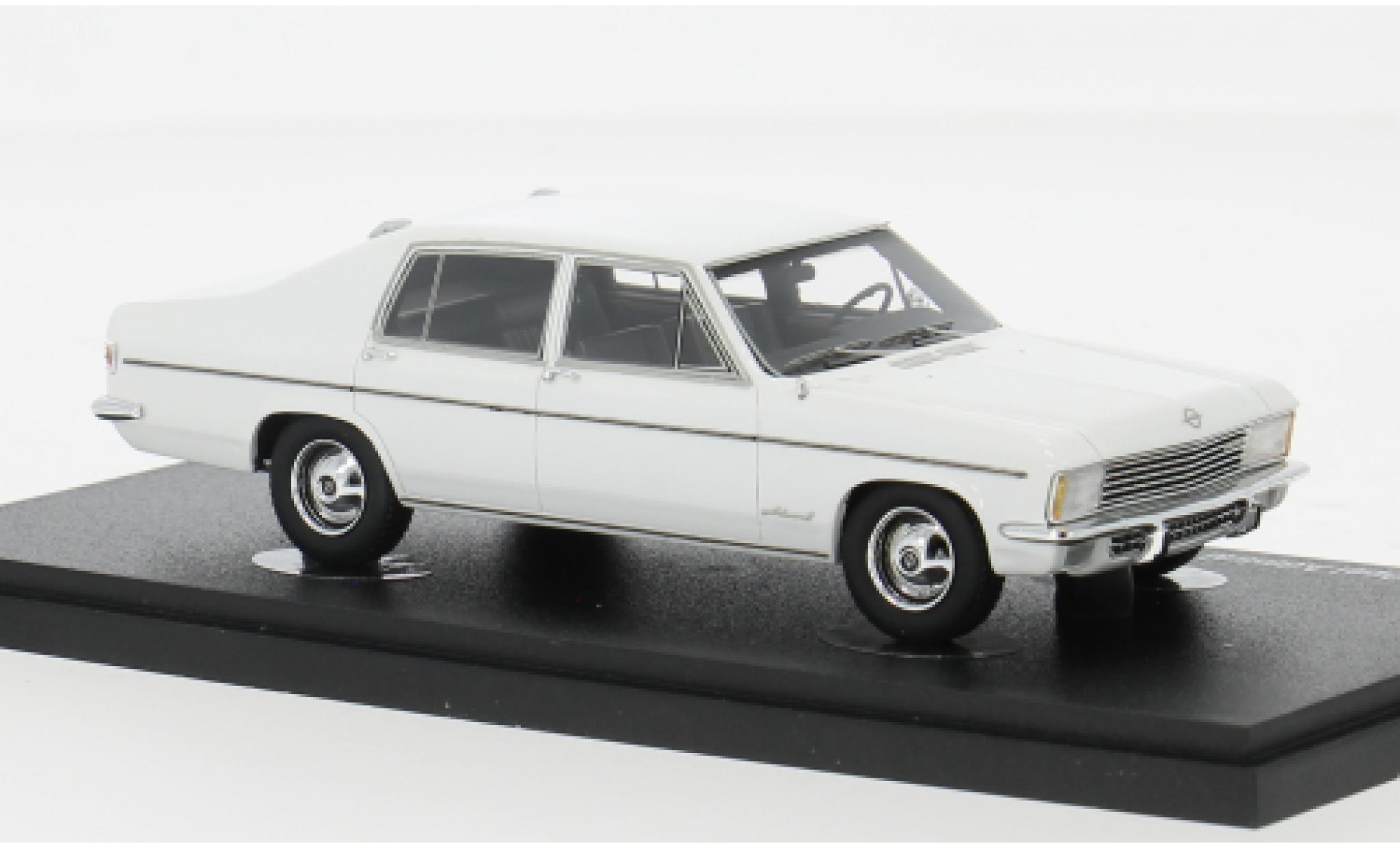 Opel Admiral 1/43 AutoCult B wit 1972 1:43 modelauto