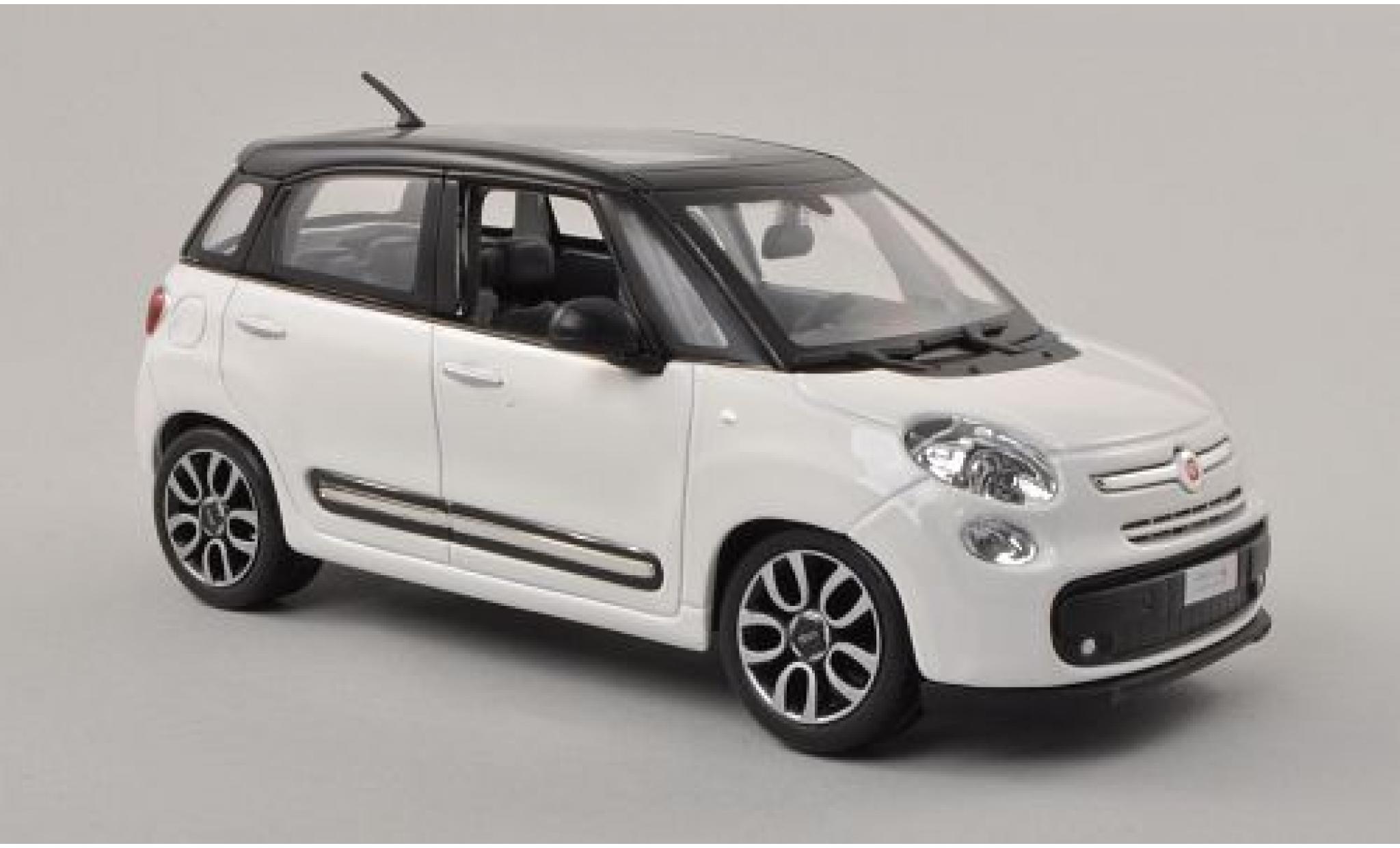 Fiat 500 1/24 Burago L wit/matt-zwart modelauto