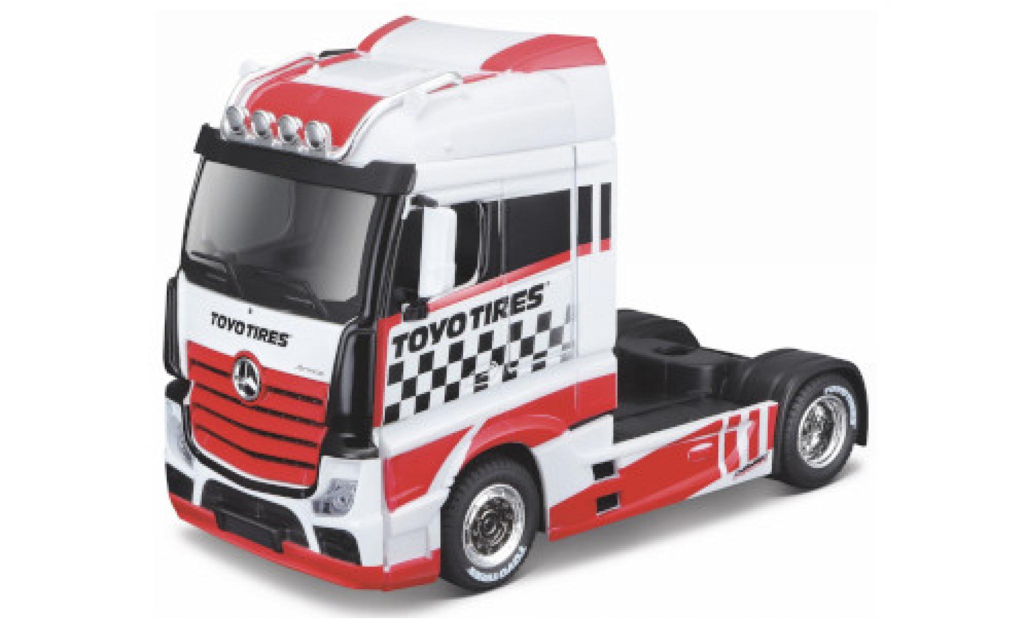 Mercedes Actros 1/43 Burago Gigaspace Custom wit/Dekor Toyo Tires 2020 modelauto