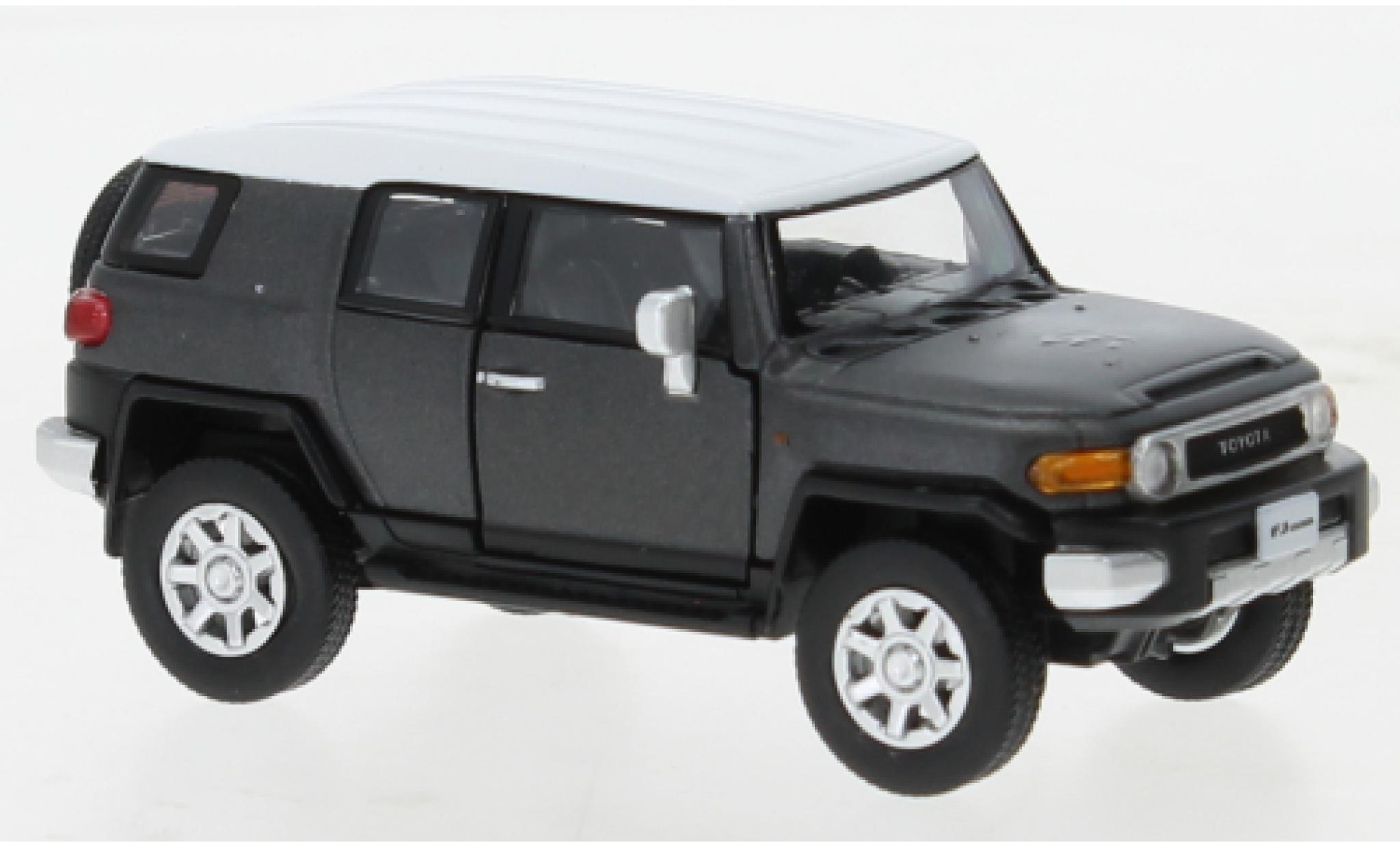 Toyota FJ Cruiser 1/64 BM Creations mattgrijs/wit 2015 modelauto