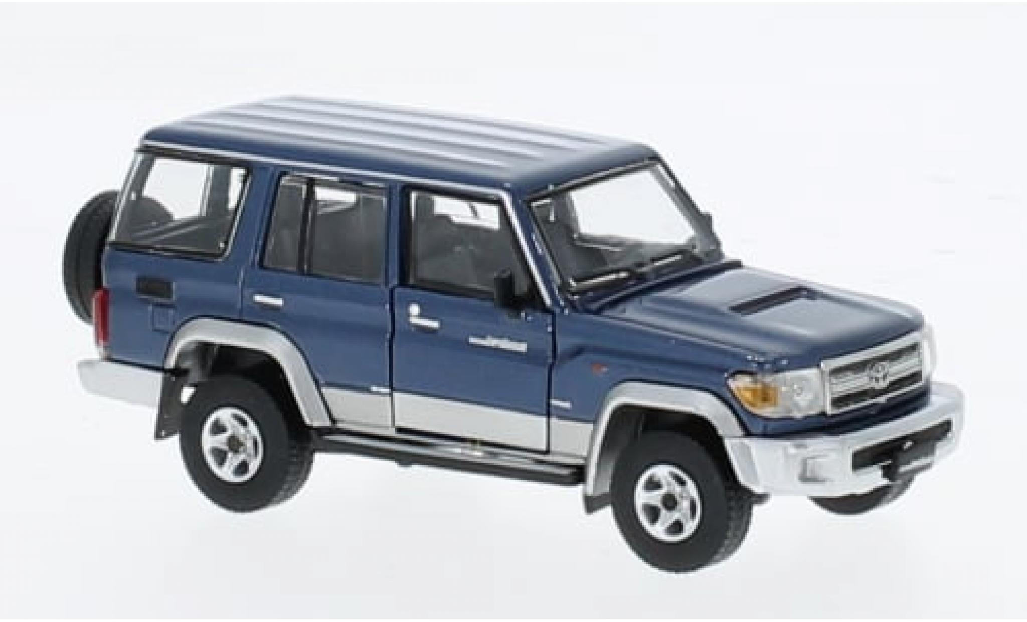 Toyota Land Cruiser 1/64 BM Creations (LC76) metallic blauw 1:64 modelauto