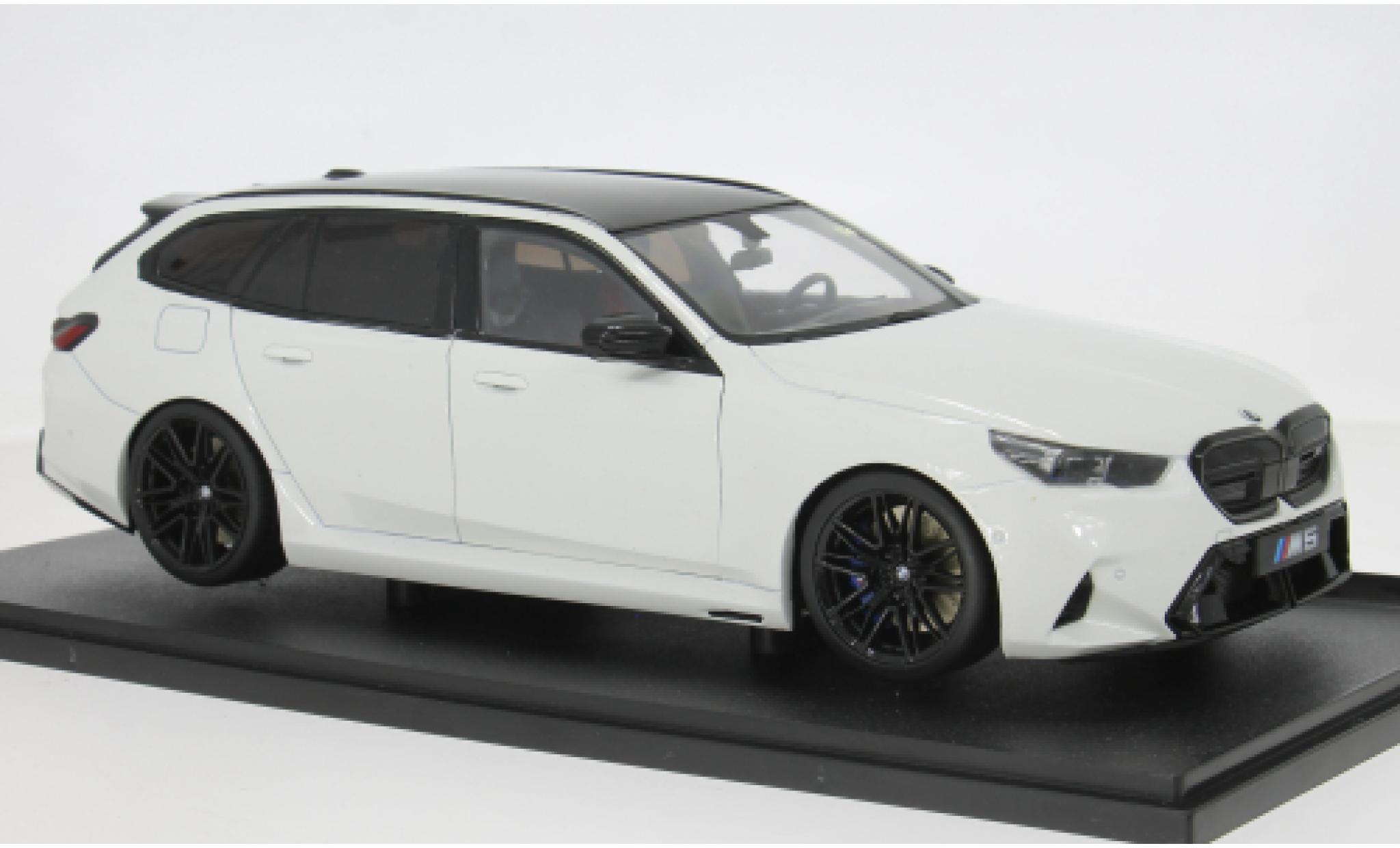 Bmw M5 1/18 Solido (G99) wit 1:18 modelauto