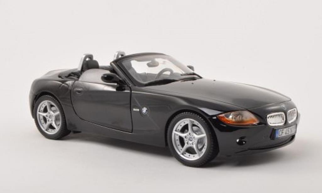 Bmw Z4 E85 1/18 Burago E85 zwart Verdeck geoffnet 2003 modelauto