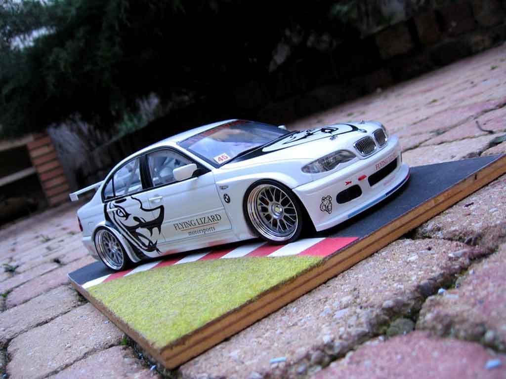 Bmw 320 E46 1/18 Autoart E46 i flying lizard WTCC modelauto