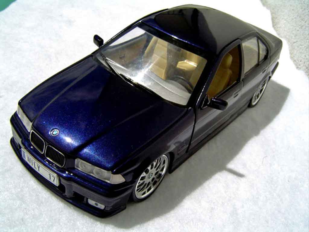 Bmw 325 kit m3 E36 sedan tds blauw metallized 1/18 Ut Models