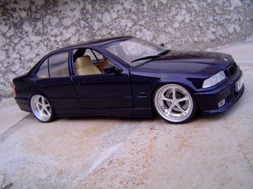 Bmw 325 kit m3 E36 TDS jantes 17 pouces 1/18 Ut Models
