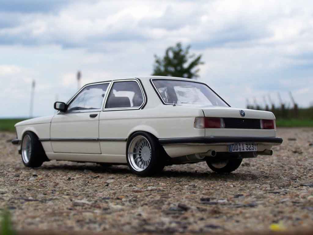 Bmw 323 tuning e21 wit jantes alpina 16 pouces 1977 1/18 Autoart