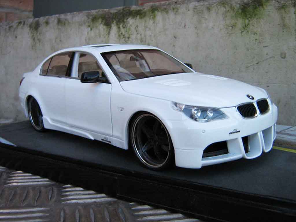 Bmw M5 E60 1/18 Revell E60 ac schnitzer look m6 modelauto