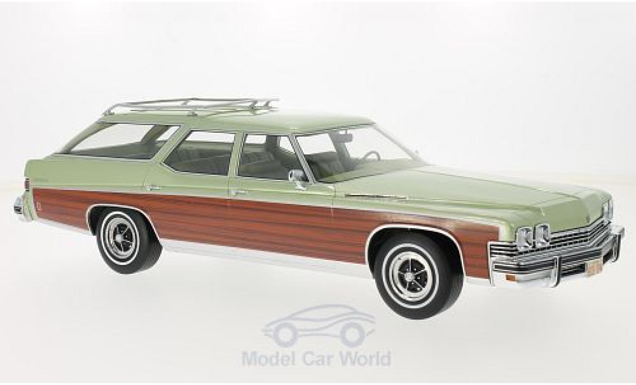 Buick Estate 1/18 BoS Models Wagon metallic groen/Holzoptik 1974 modelauto