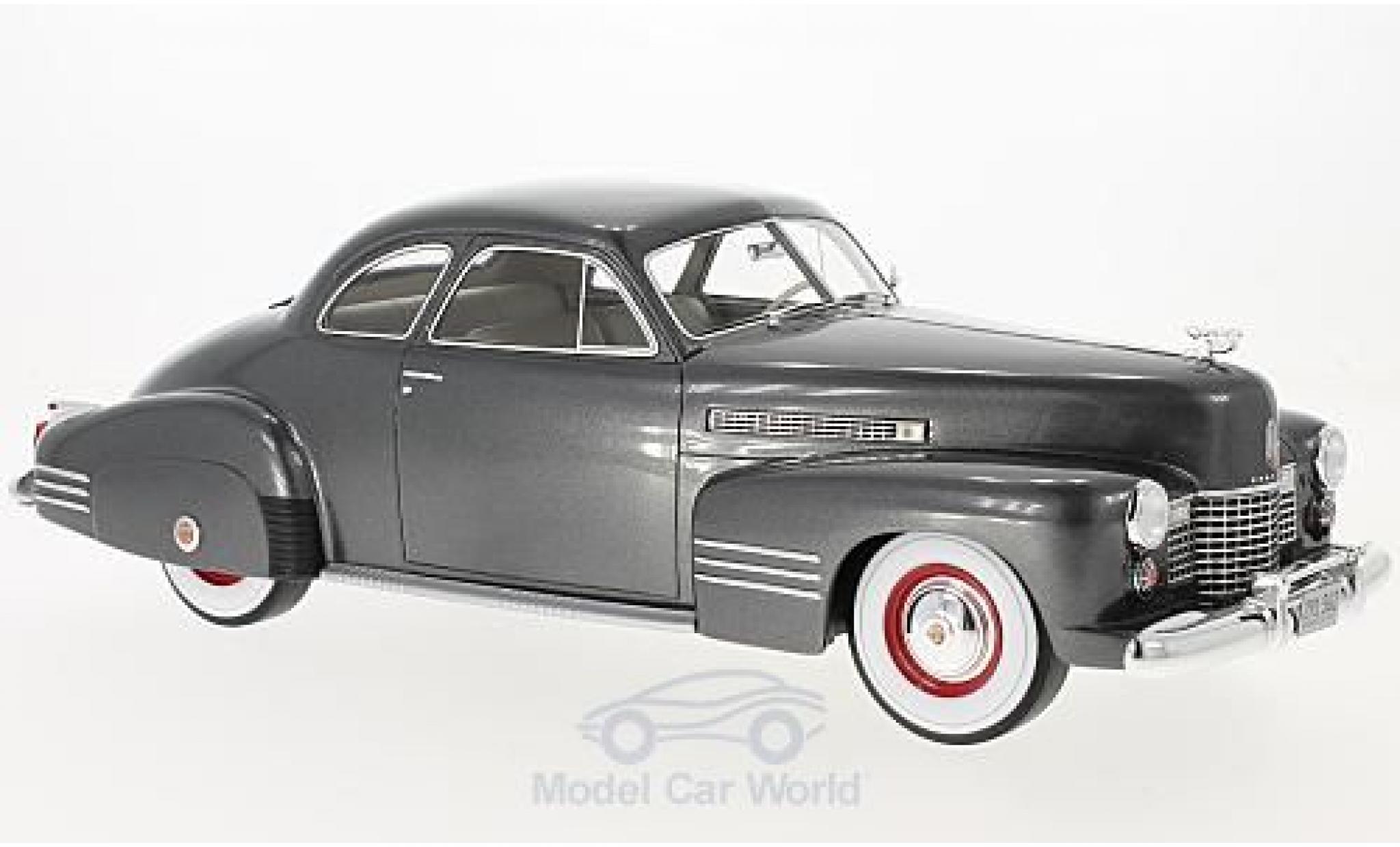 Cadillac Series 62 1/18 BoS Models Club Coupe metallic grijs 1941 ohne Vitrine modelauto