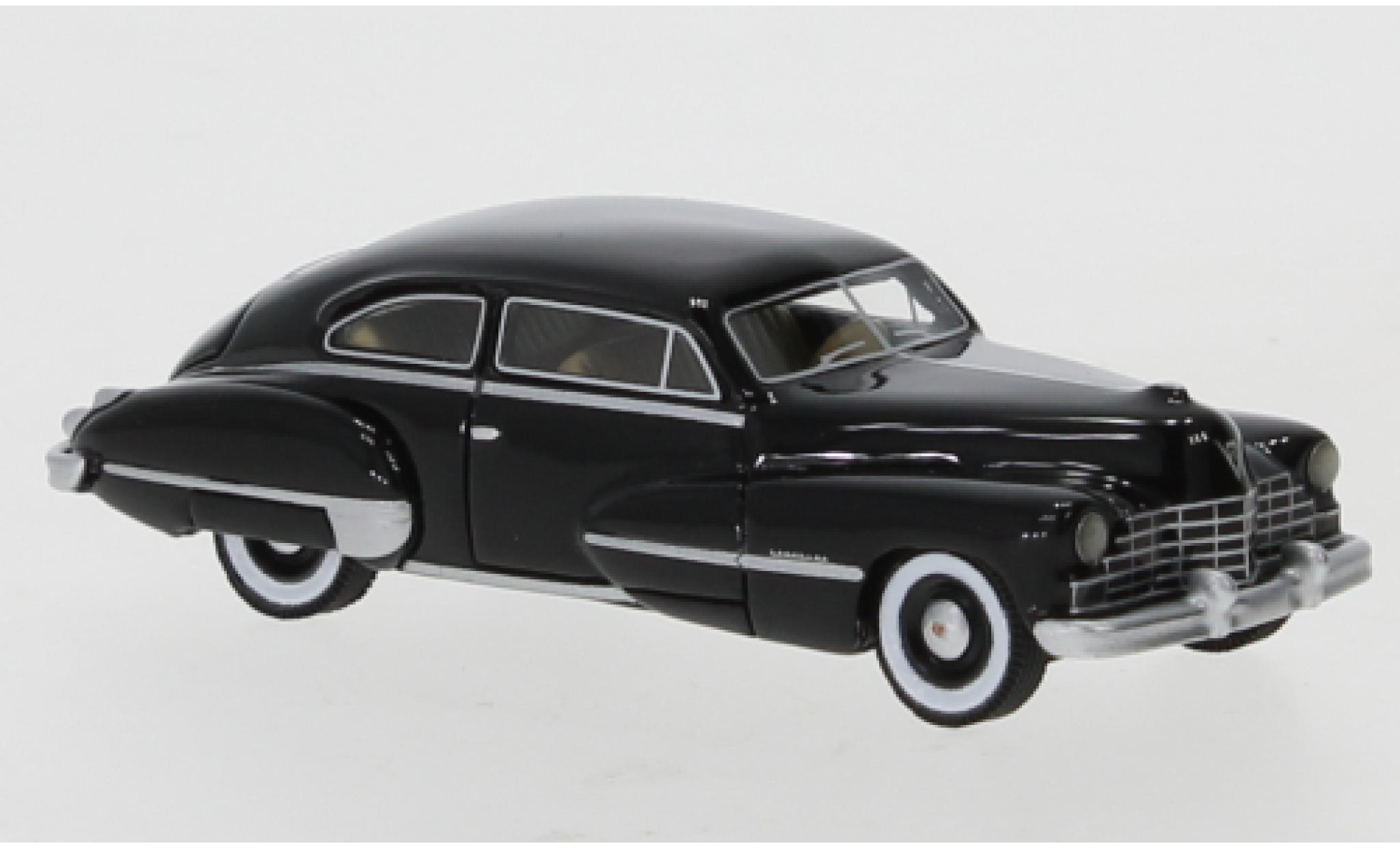 Cadillac Series 62 1/87 BoS Models Club Coupe zwart 1946 modelauto