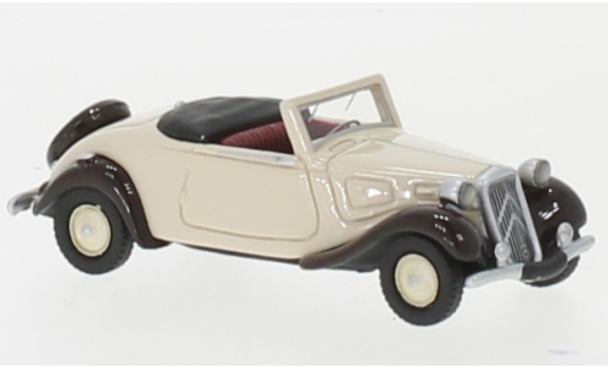 Citroen Traction 1/87 BoS Models Avant Cabriolet beige/bruin 1936 modelauto