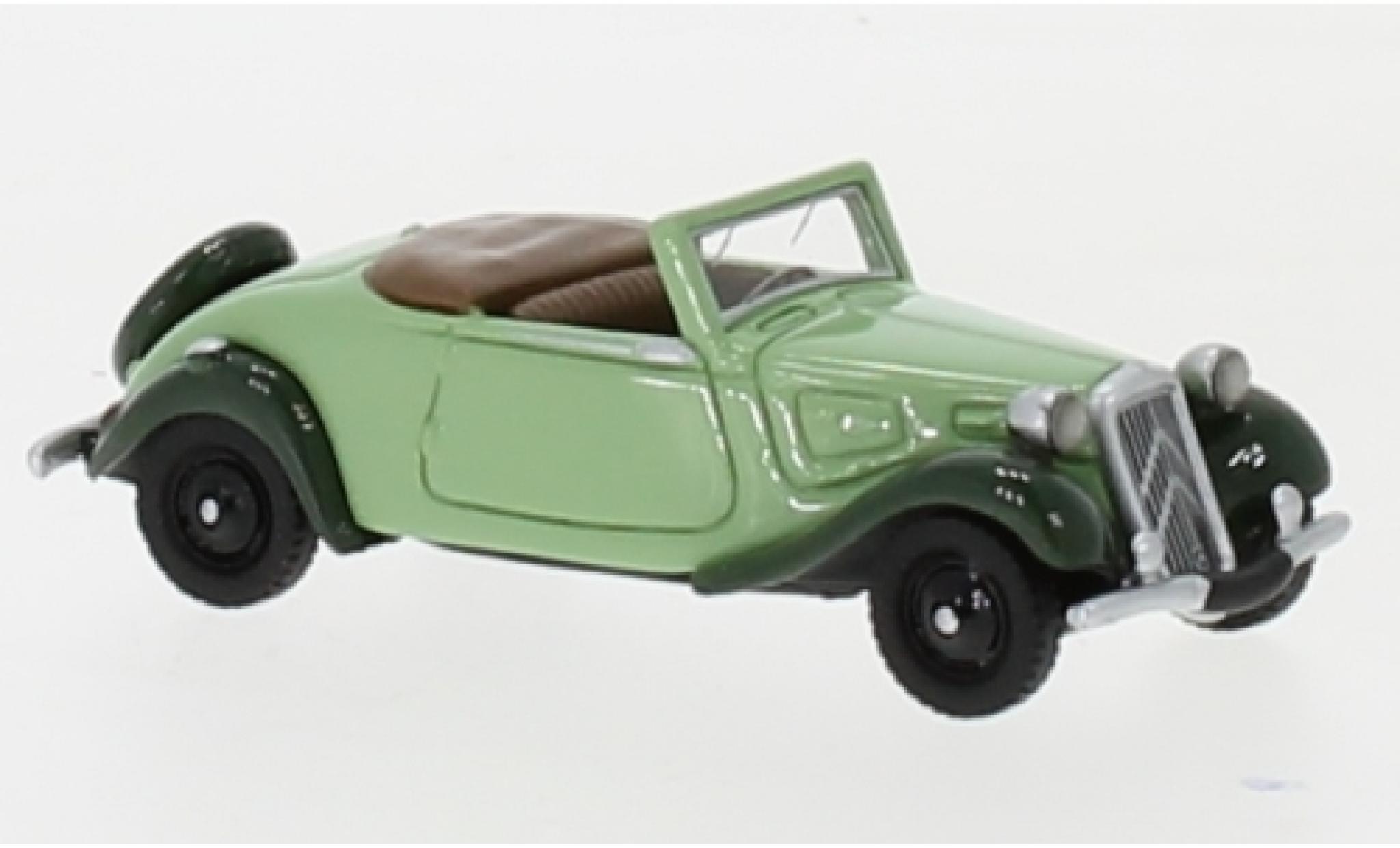 Citroen Traction 1/87 BoS Models Avant Cabriolet groen/groen 1936 modelauto