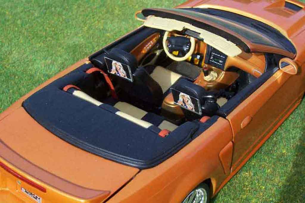 Ford Mustang 2003 svt cabriolet oranje juice 1/18 Ut Models