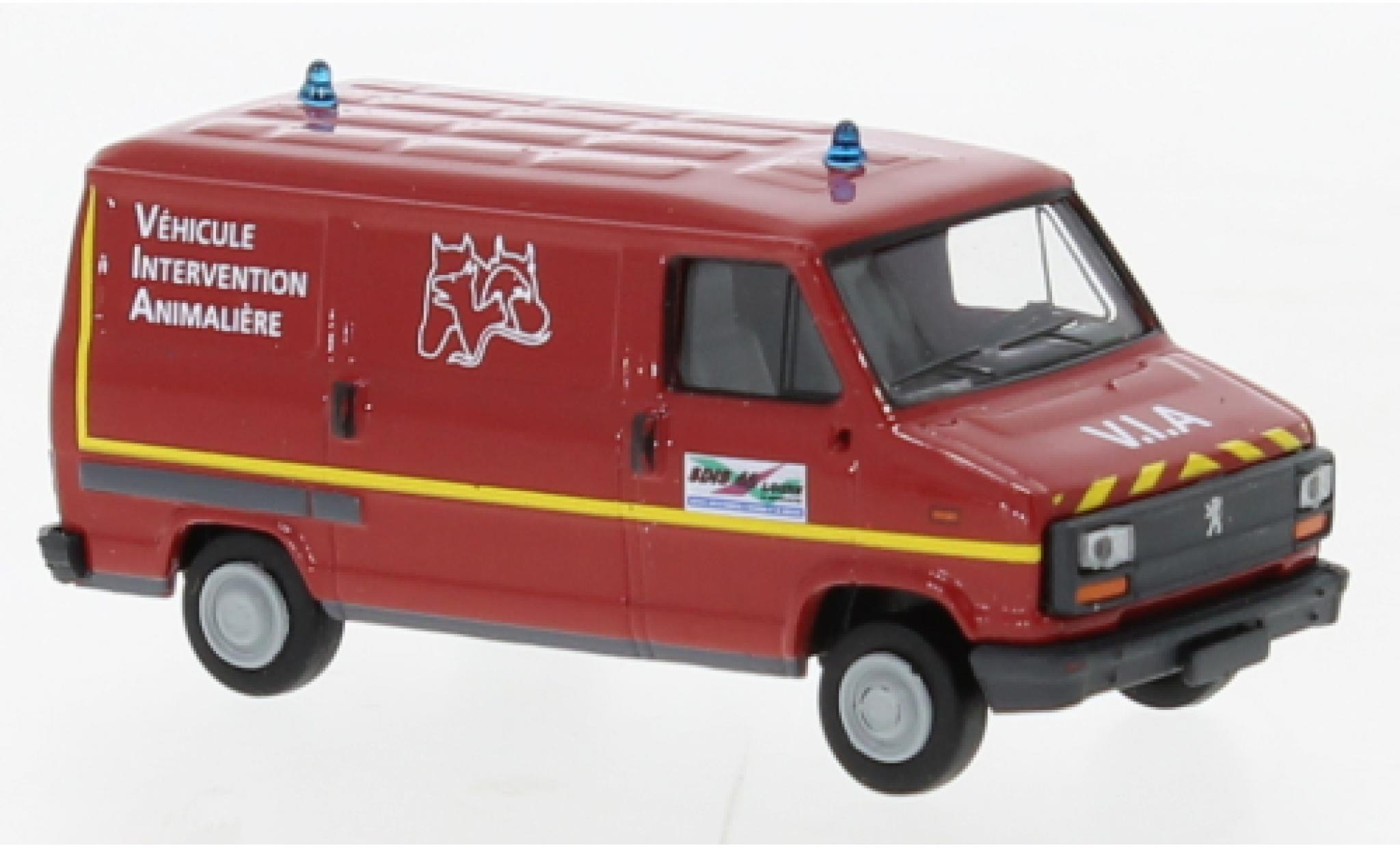 Peugeot J5 1/87 Brekina bestelwagen VIA 1982 modelauto