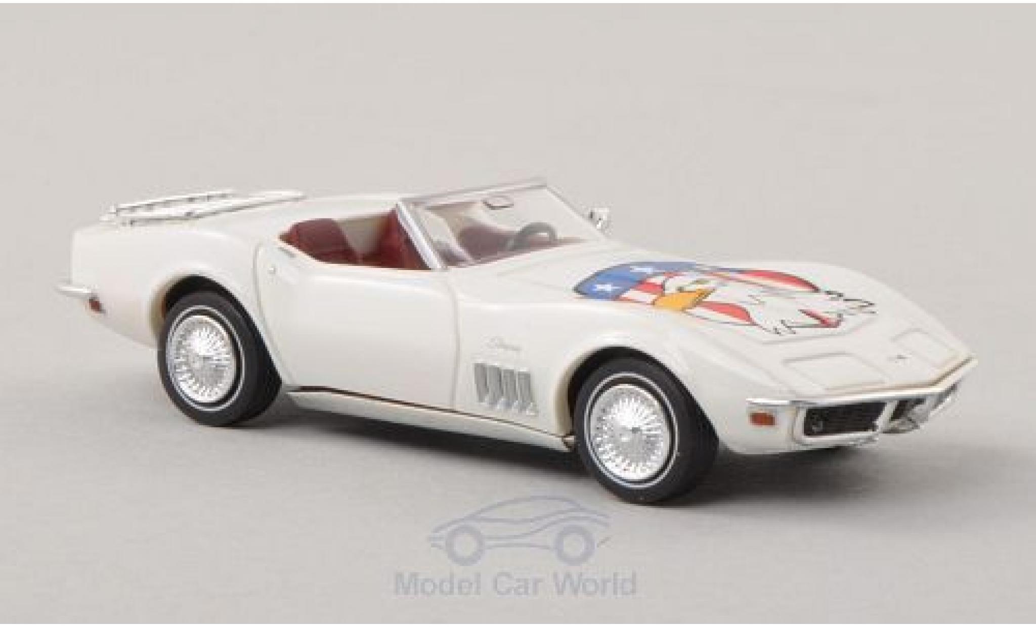 Chevrolet Corvette C3 1/87 Brekina C3 Cabriolet wit/Dekor American Eagle modelauto
