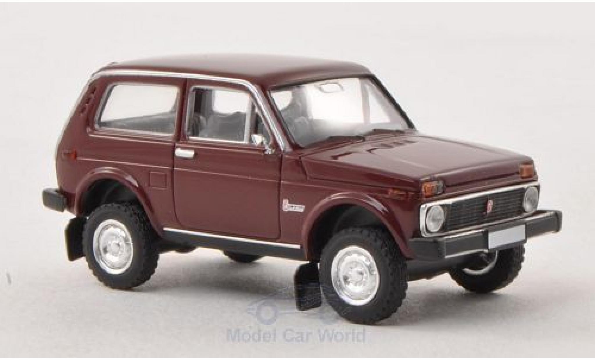 Lada Niva 1/87 Brekina rood modelauto