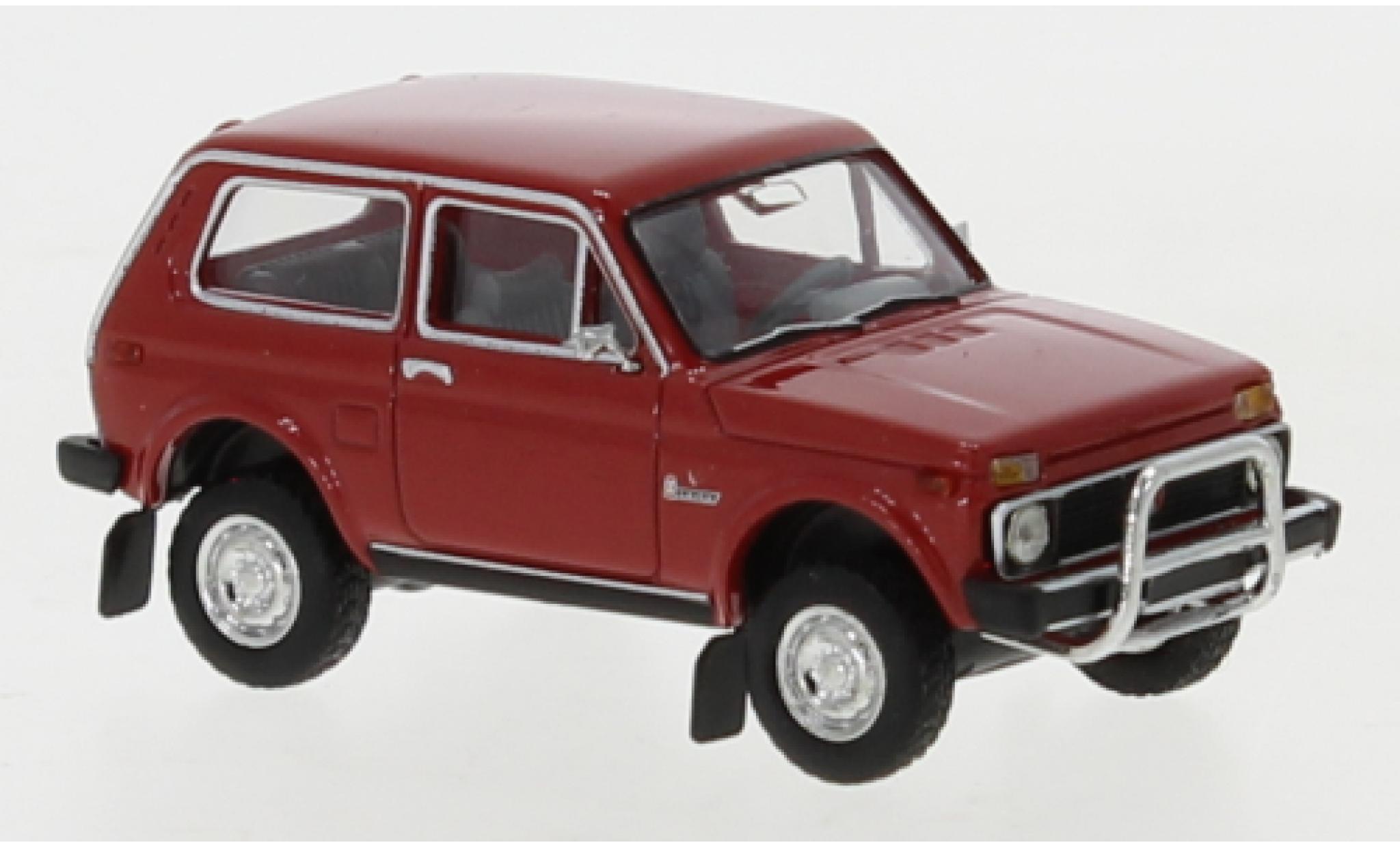 Lada Niva 1/87 Brekina rood 1976 avec Rammb&uuml;gel modelauto