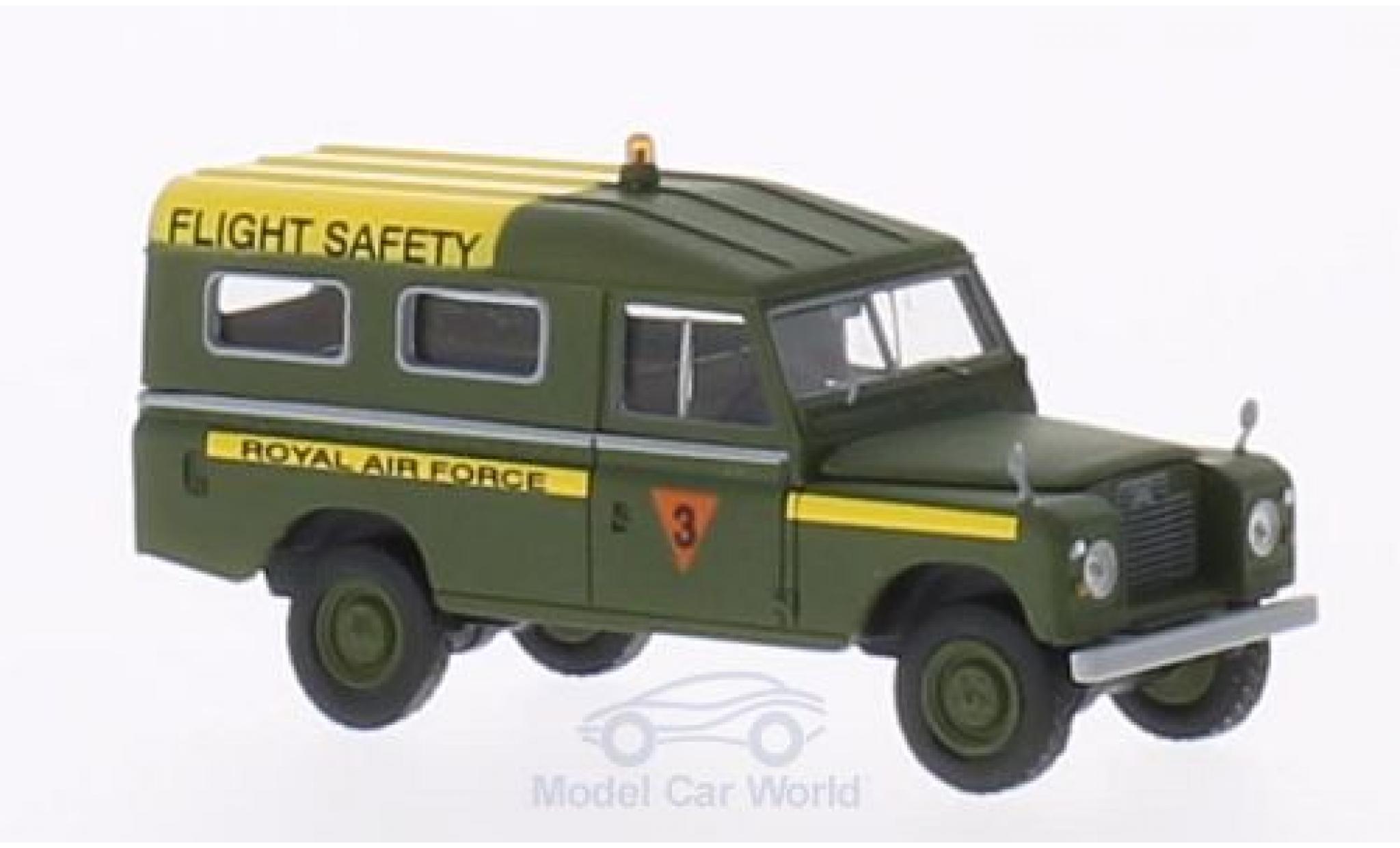 Land Rover 109 1/18 Brekina County Station Wagon RAF Flight Service (GB) oliv modelauto