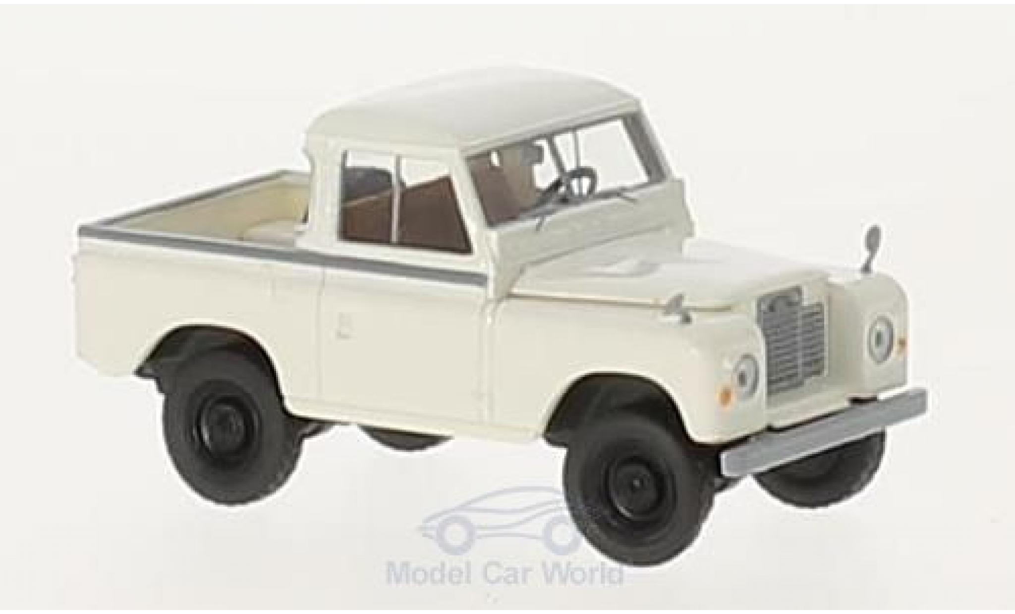 Land Rover 88 1/18 Brekina Hardtop wit modelauto