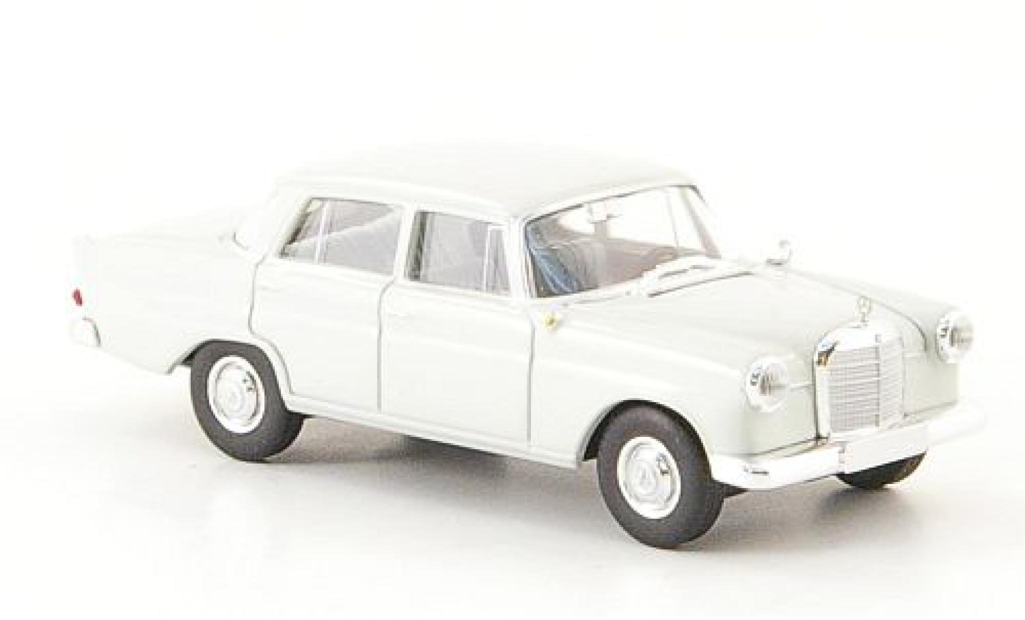Mercedes 190 1/87 Brekina c (W 110) grijs modelauto