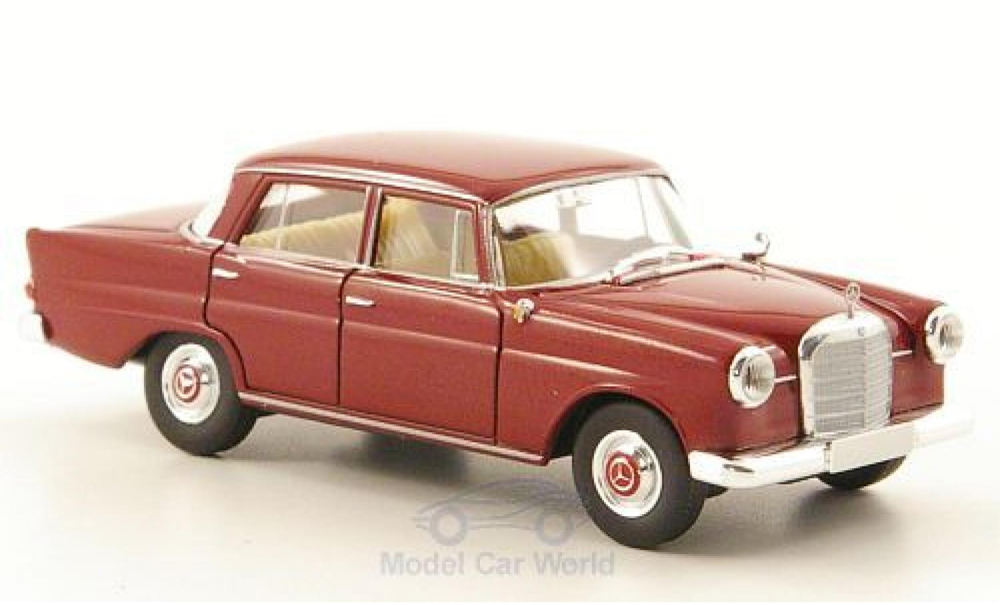 Mercedes 190 E 1/87 Brekina c (W110) rood modelauto