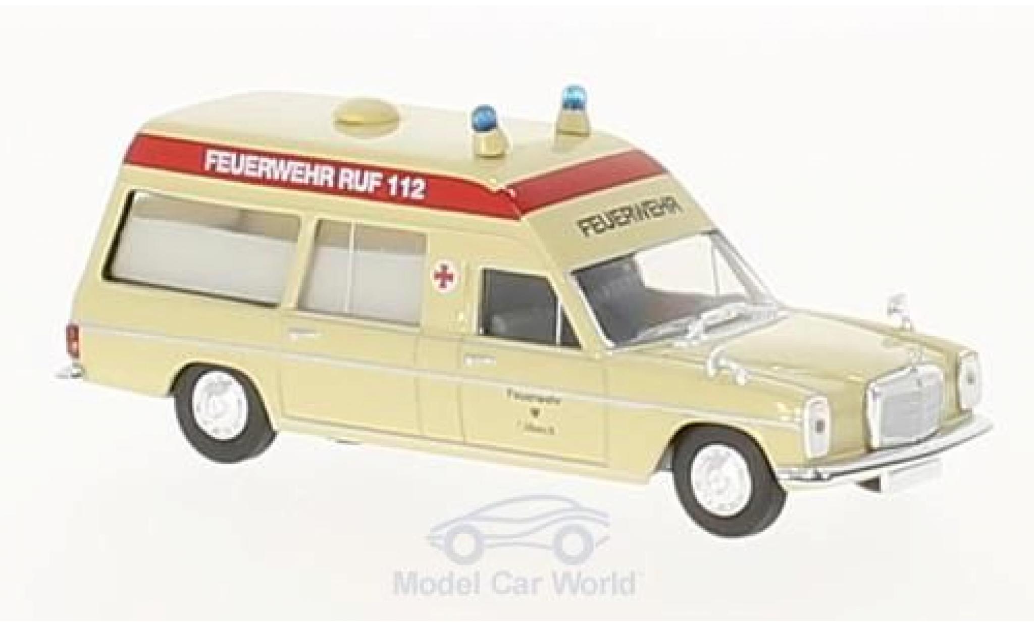 Mercedes /8 1/87 Brekina Brandweer L&uuml;beck Krankenwagen modelauto