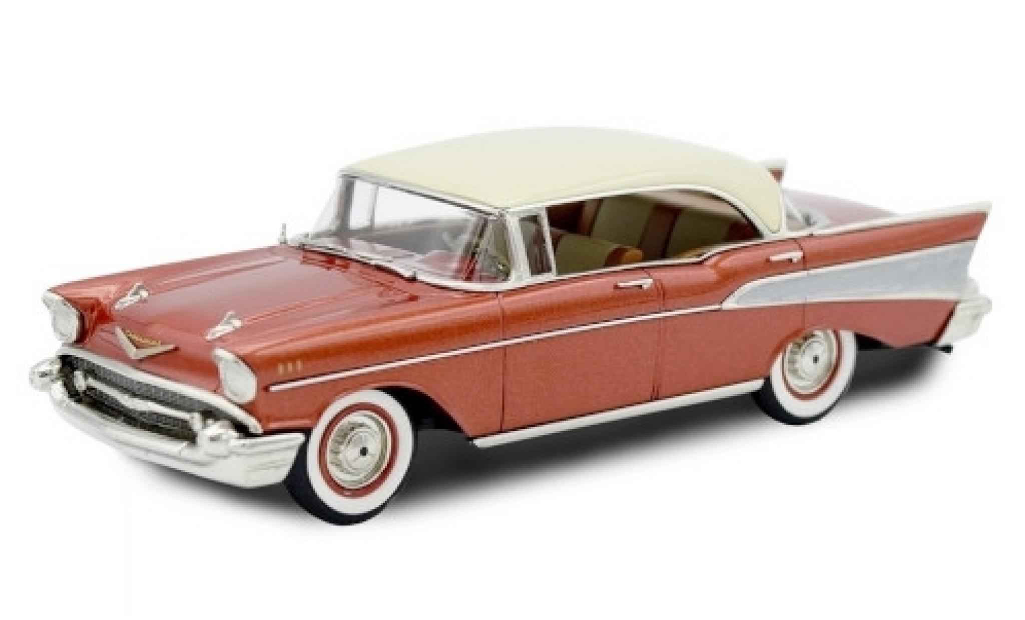 Chevrolet Bel Air 1/43 Brooklin 4-door Hardtop metallic kupfer/beige 1957 modelauto
