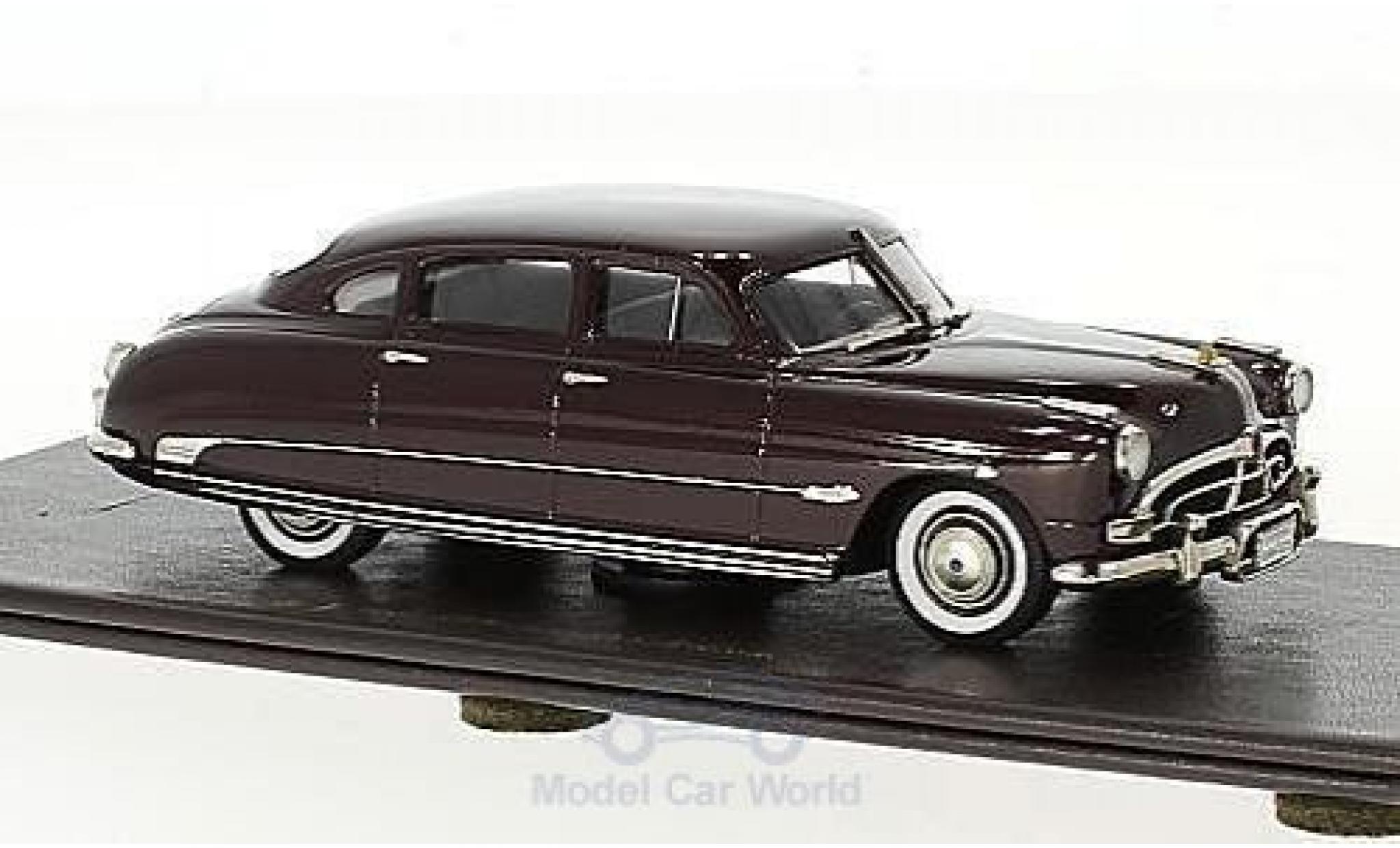 Hudson Hornet 1/43 Brooklin 4-Door Sedan rood 1951 modelauto