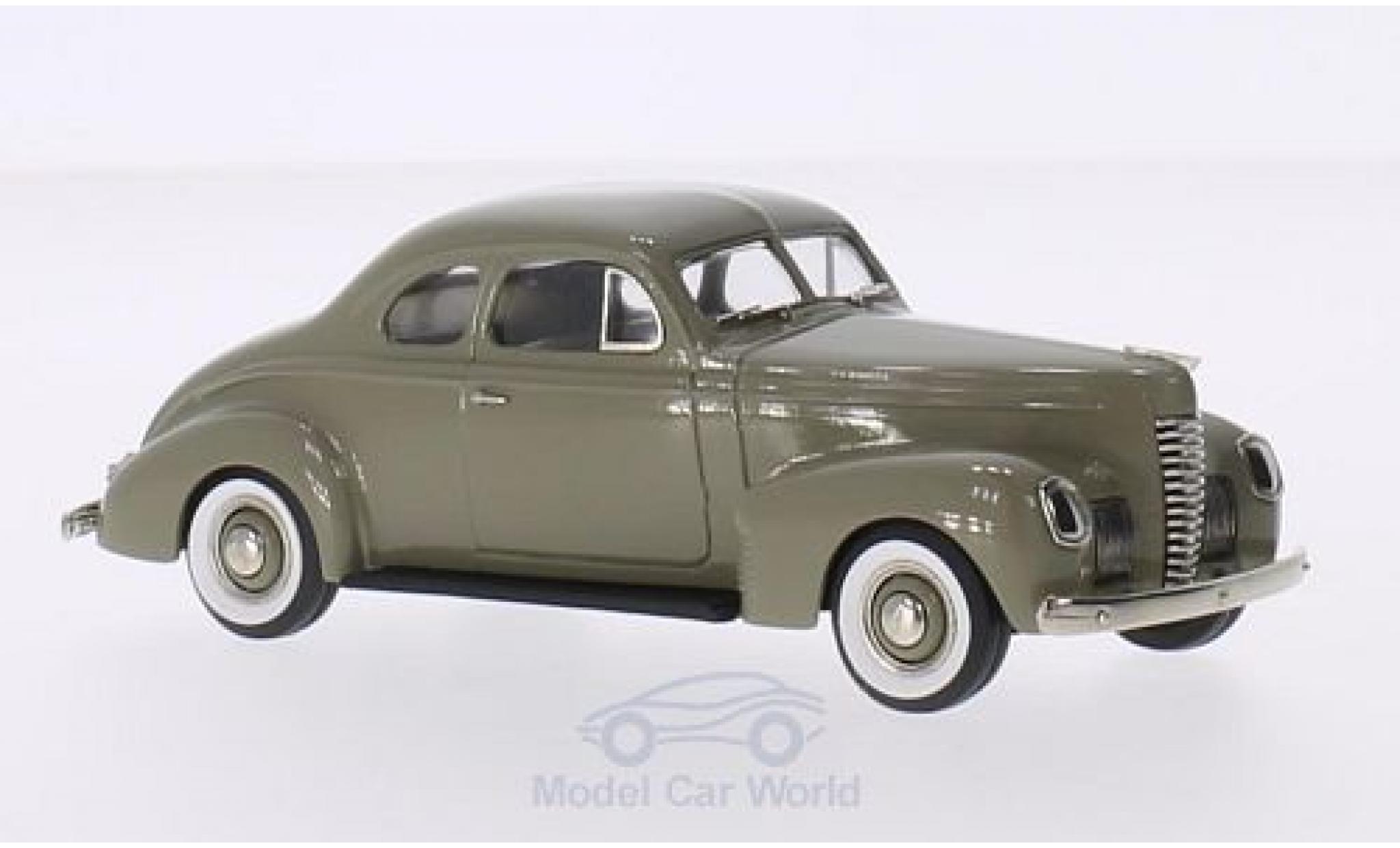 Nash Ambassador 1/43 Brooklin Eight 2-Door Coupe beige 1939 modelauto