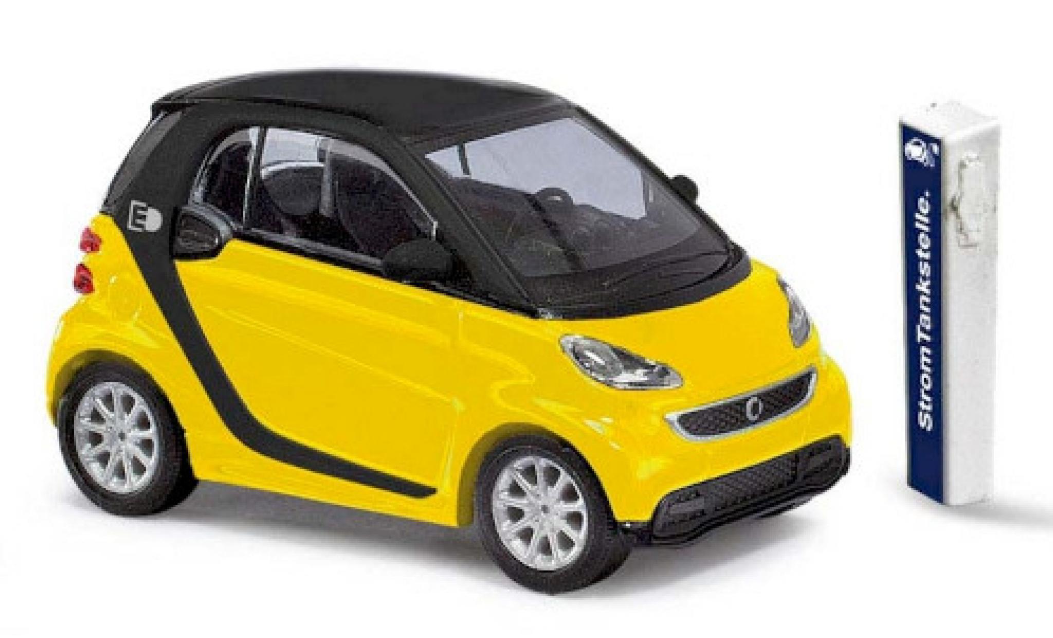 Smart ForTwo 1/87 Busch Fortwo Electric Drive geel 2012 modelauto
