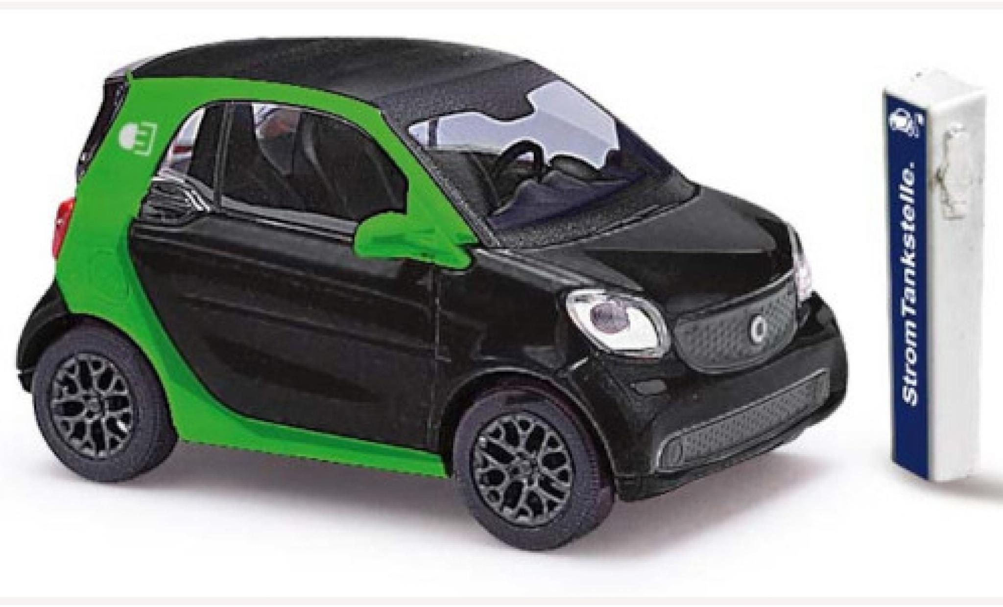 Smart ForTwo 1/87 Busch Fortwo Electric Drive zwart 2014 modelauto