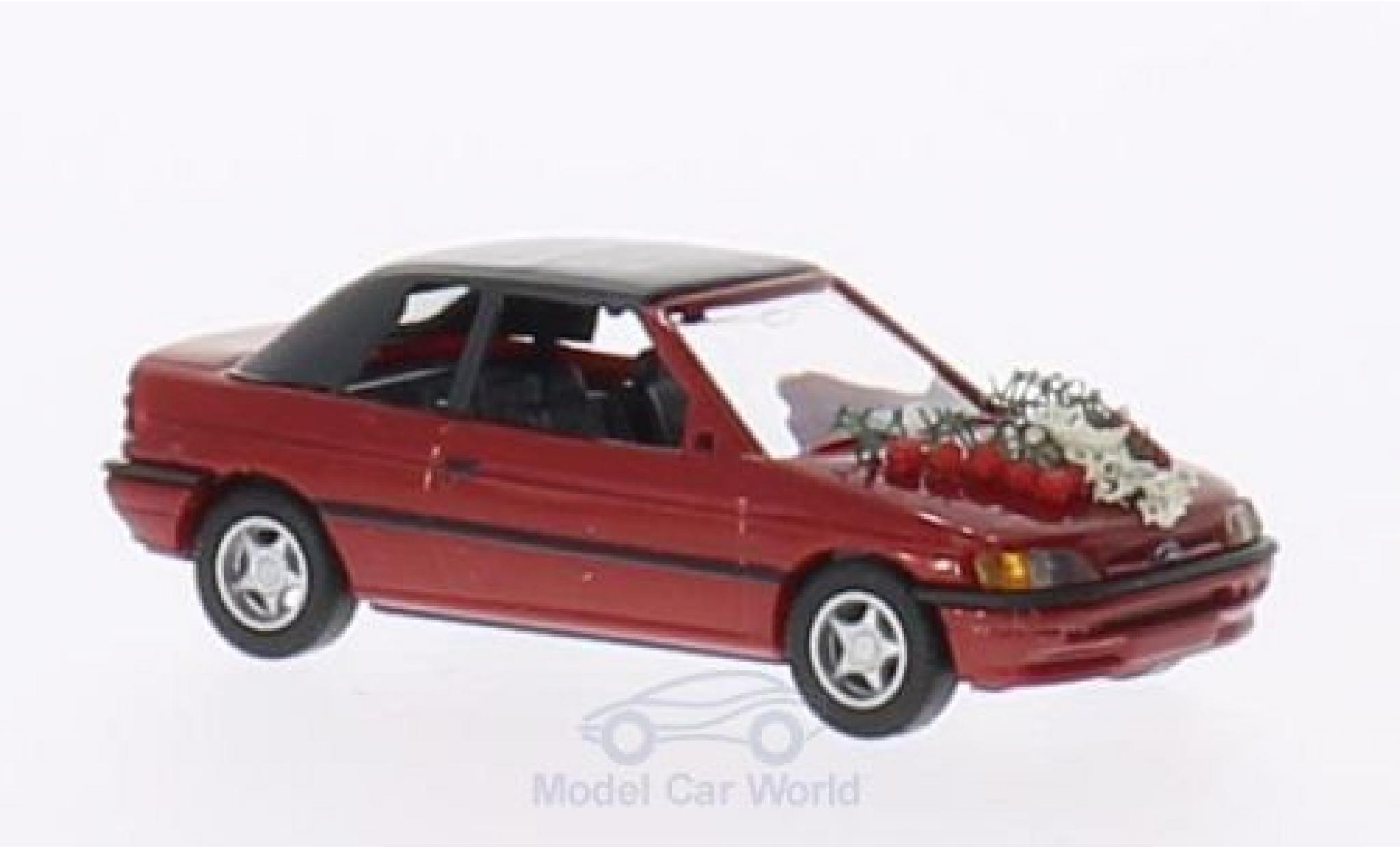 Ford Escort 1/87 Busch Cabriolet metallic rood Hochzeit modelauto