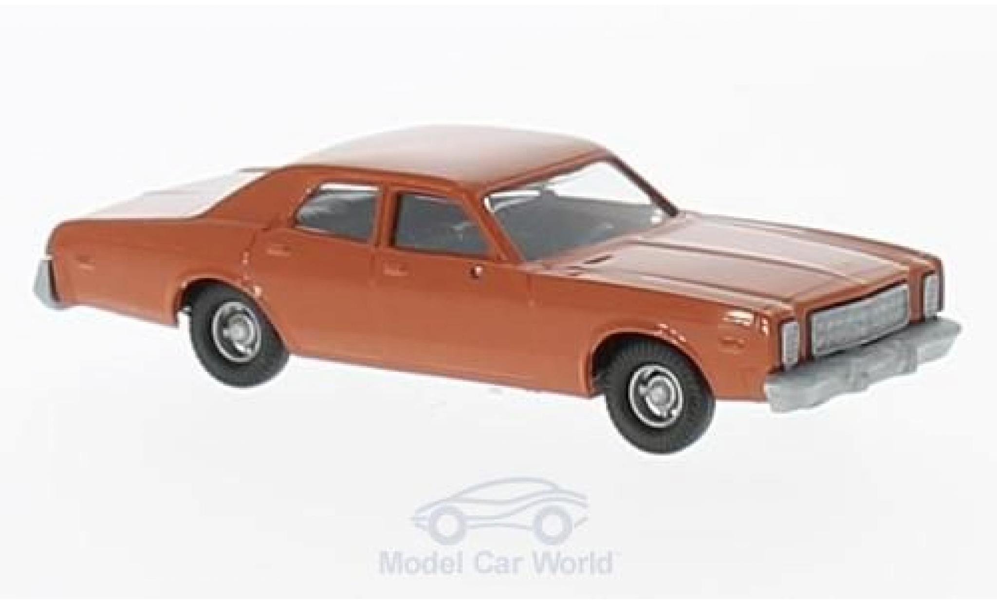 Plymouth Fury 1/87 Busch rood 1976 modelauto