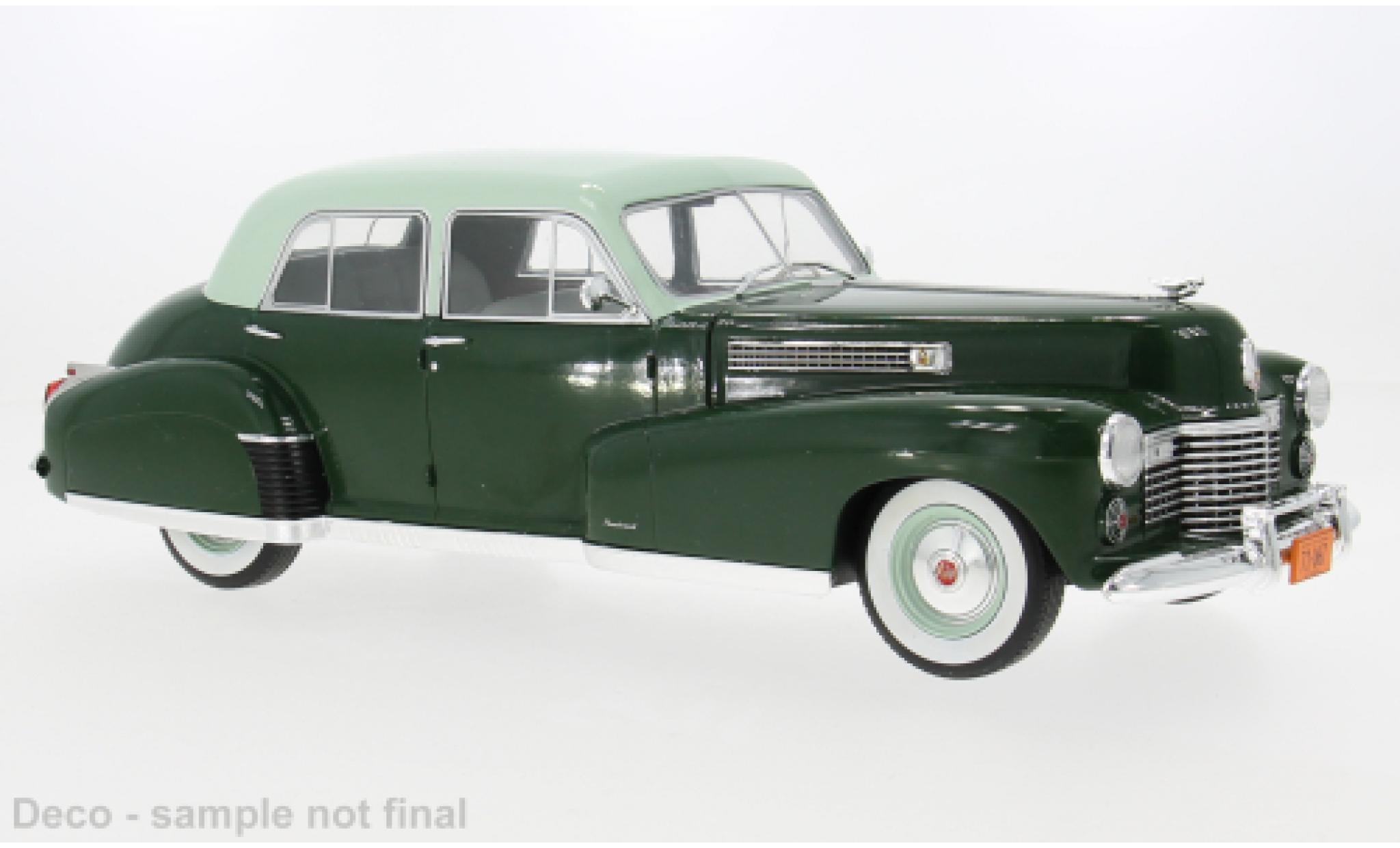 Cadillac Fleetwood 1/18 MCG Series 60 Special Sedan groen/groen 1941 1:18 modelauto