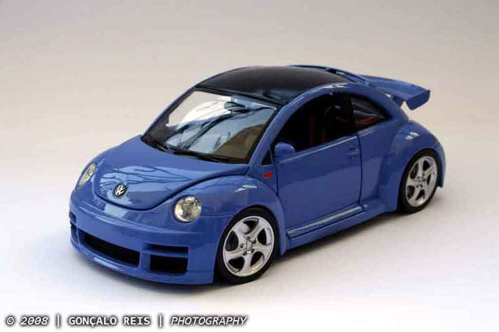 Volkswagen New Beetle RSI cup street edition 1/18 Burago