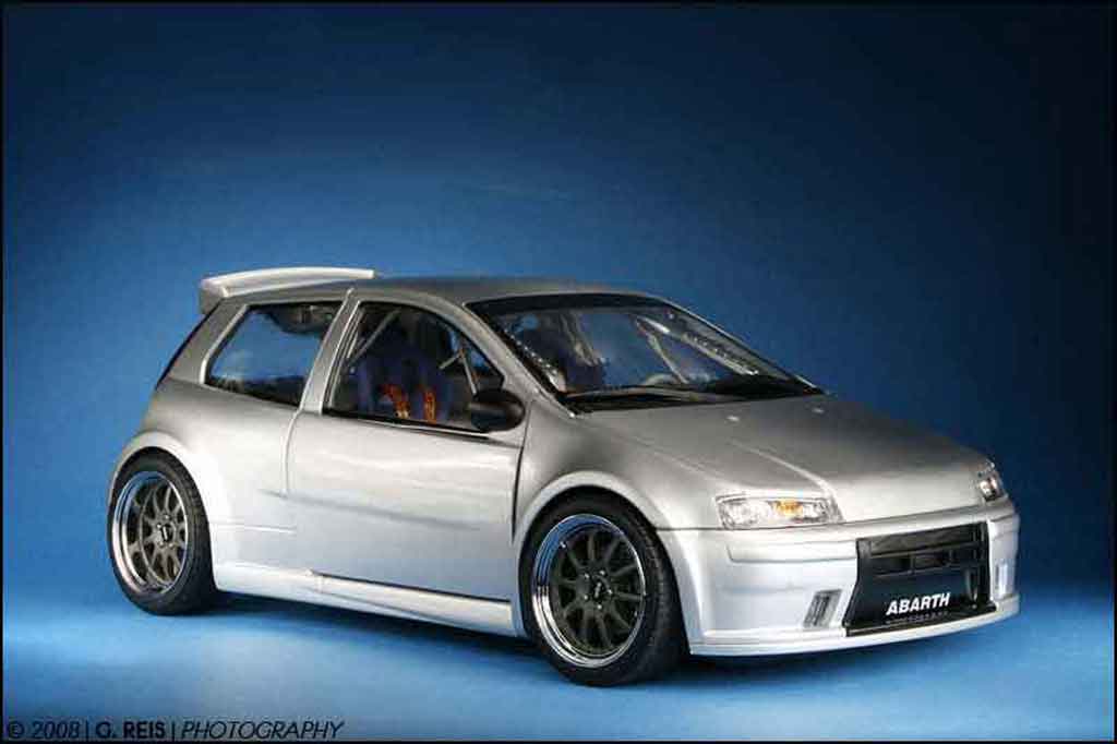 Fiat Punto 1/18 Ricko super 1600 street modelauto