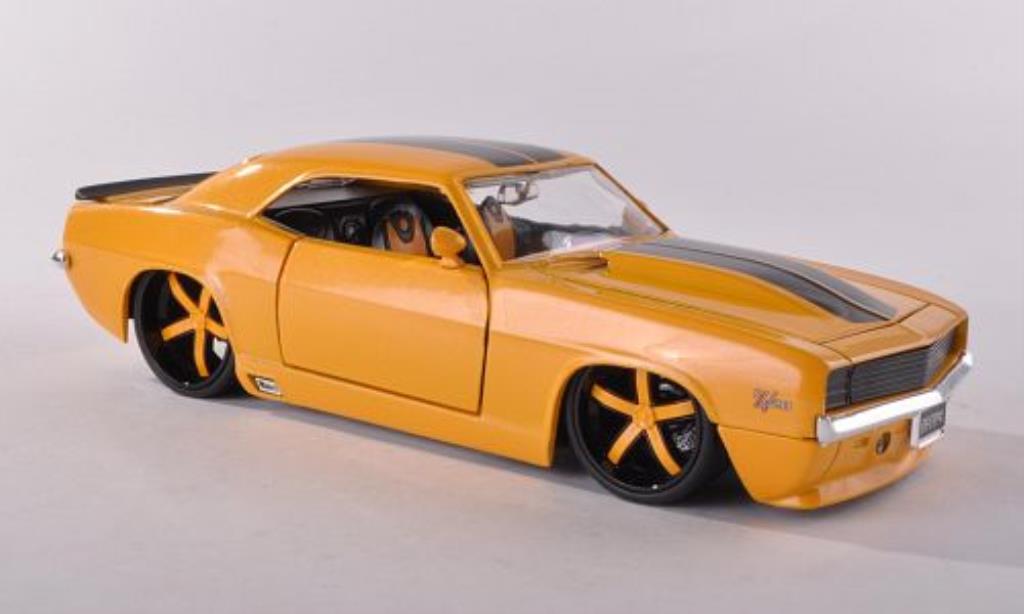 Chevrolet Camaro Z28 1/24 Jada Toys Z28 geel/zwart 1969 modelauto