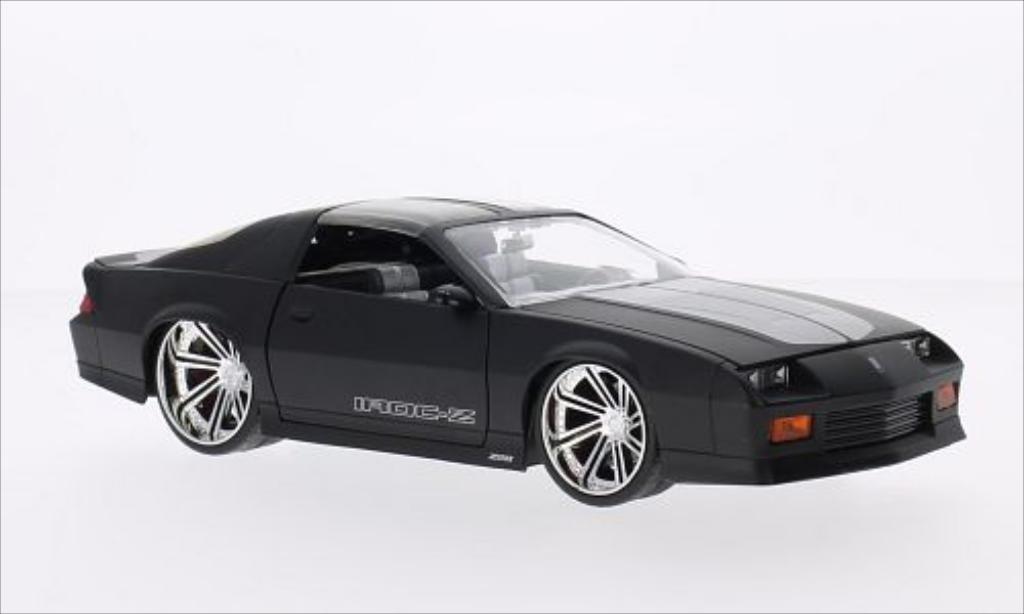 Chevrolet Camaro Z28 1/24 Jada Toys Z28 IROC-Z Tuning matt-zwart/grijs 1985 modelauto