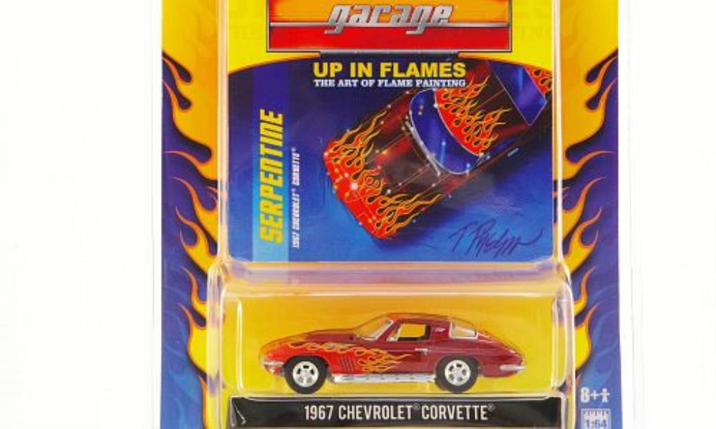 Chevrolet Corvette C2 1/64 Greenlight C2 rood mit Flammendekor 1967 modelauto