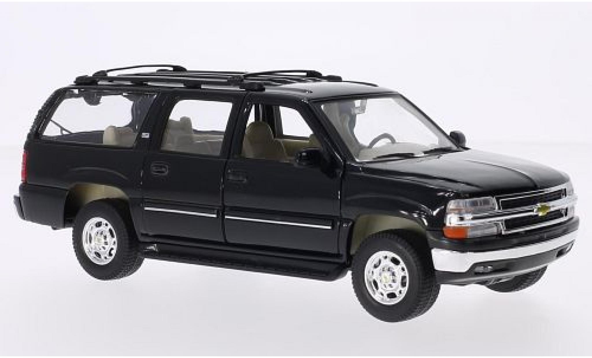Chevrolet Suburban 1/24 Welly zwart 1:24 modelauto