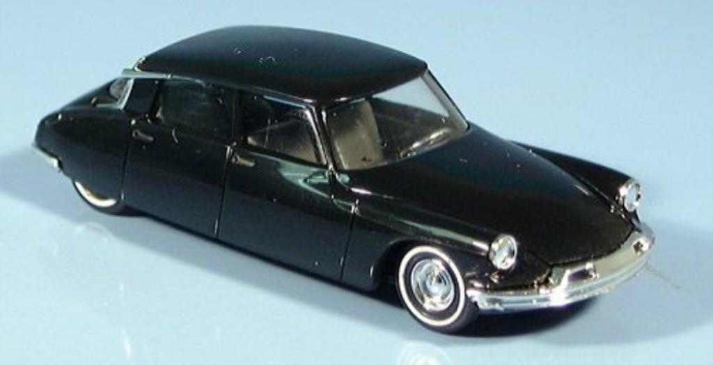 Citroen DS 19 1/87 Busch 19 zwart mit Pneumatisimulation 1955 modelauto