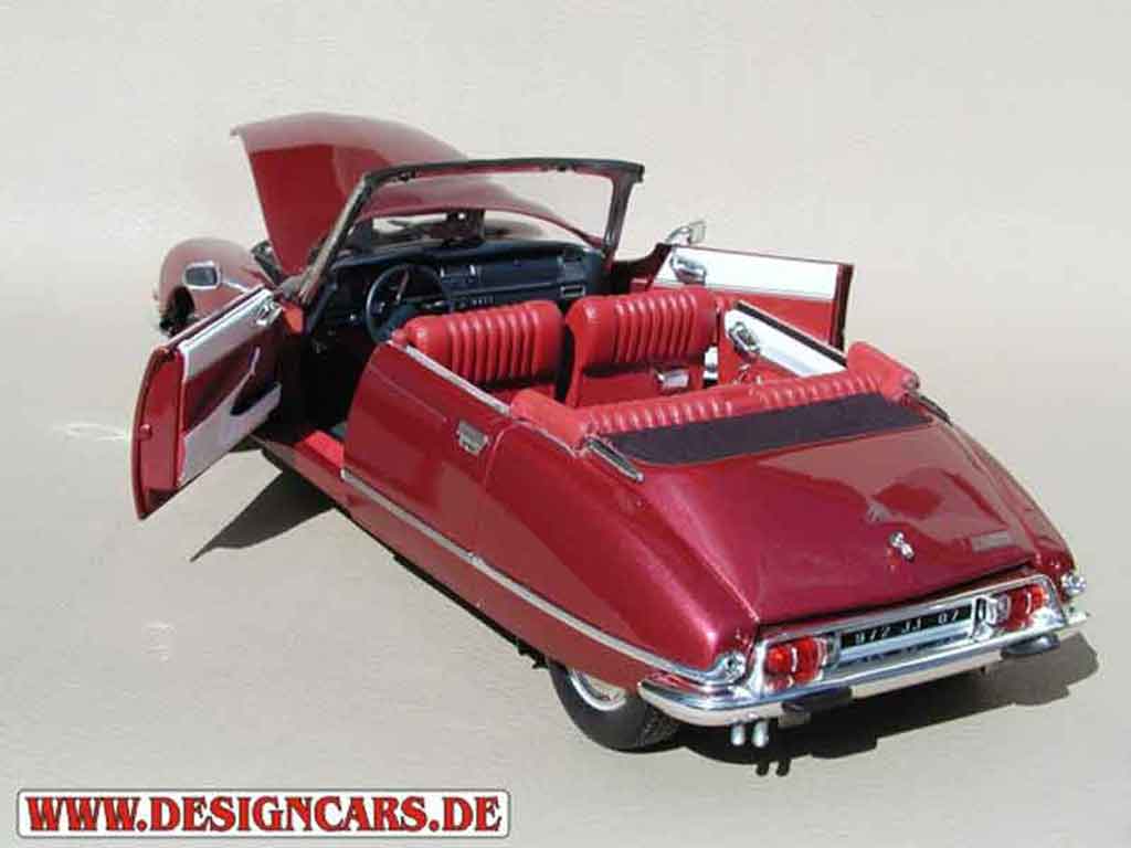 Citroen DS 21 cabriolet 4 portes rood lucifer 1/18 Norev