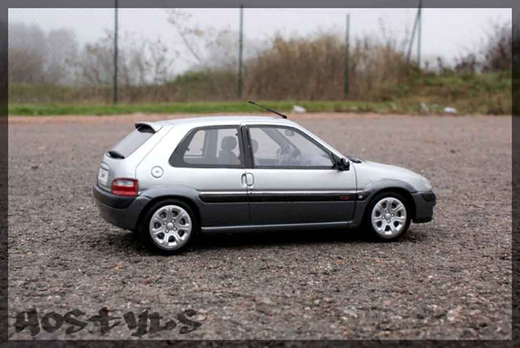 Citroen Saxo VTS grijs metallized 1/18 Ottomobile